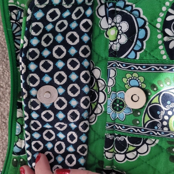 Vera Bradley bundle, shoulder bag & wallet - Picture 4 of 6